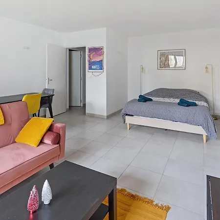 Apartmán Le Petit Patio Proximite Clinique Jules Verne Nantes